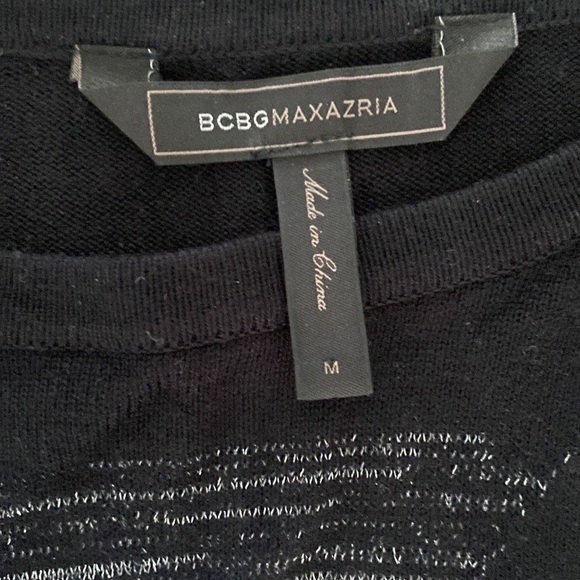 LIGHTWEIGHT BCBG sweater size medium - Picture 2 of 4